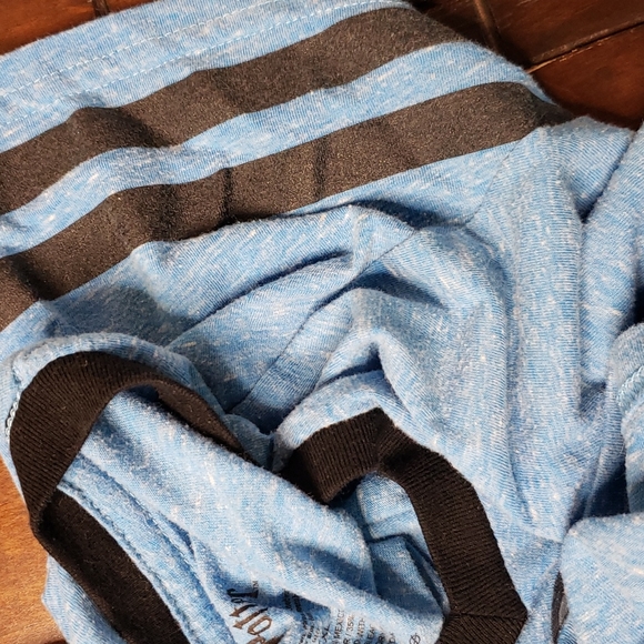 Harry Potter Ravenclaw T-Shirt V-Neck Blue Hogwarts Crest Ringer Juniors XXL - Picture 9 of 9